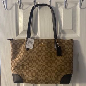 City Signature Zip Top Khaki/Brown Jacquard Tote